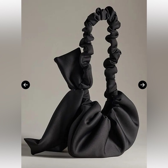 Stylish Black Crossbody Bag with Bow Detail - Picture 5 of 13